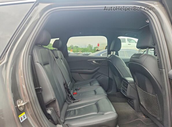 WA1AJAF70LD007372 2020 AUDI Q7 Gray Widok wnętrza z tyłu