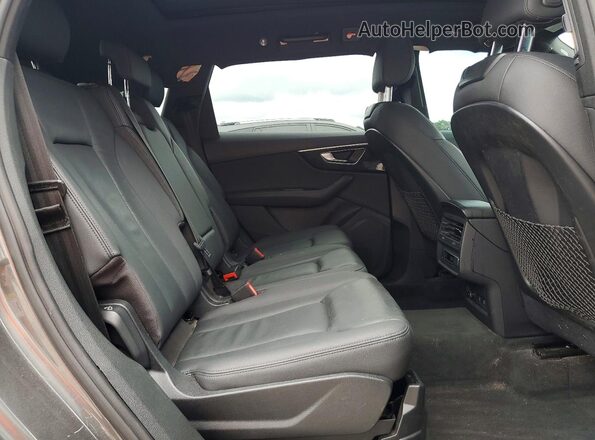 WA1AJAF7XMD033642 2021 AUDI Q7 Gray Սալոնի հետևի տեսք