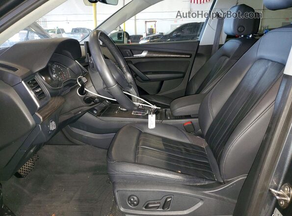 WA1ANAFY0L2005923 2020 AUDI Q5 Gray Вид салону спереду