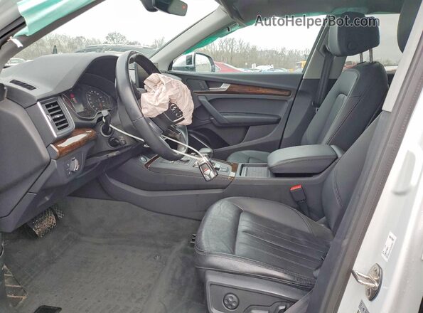 WA1ANAFY1L2113290 2020 AUDI Q5 White Вид салону спереду