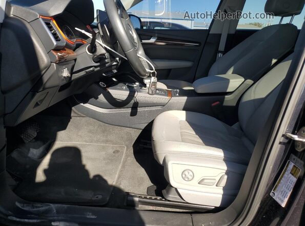 WA1ANAFY2J2076067 2018 AUDI Q5 Black Вид салону спереду