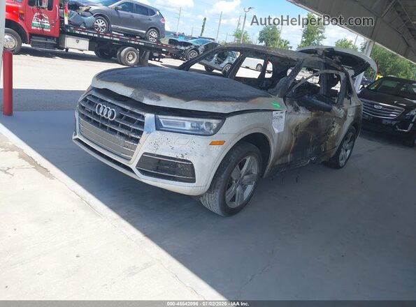 WA1ANAFY2K2133983 2019 AUDI Q5 White Front left