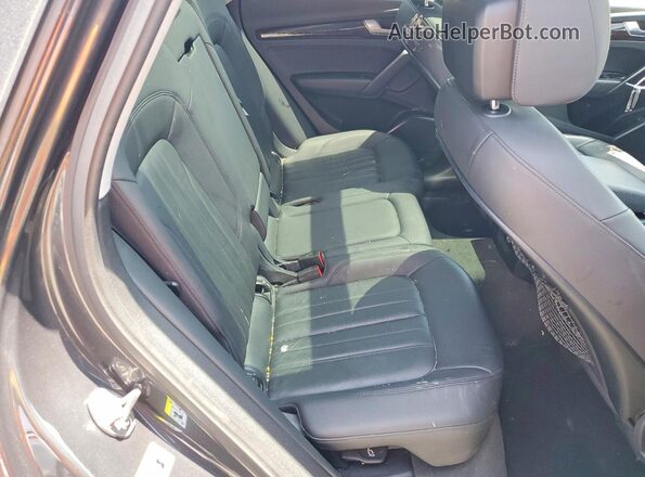 WA1ANAFY2L2068098 2020 AUDI Q5 Charcoal Widok wnętrza z tyłu