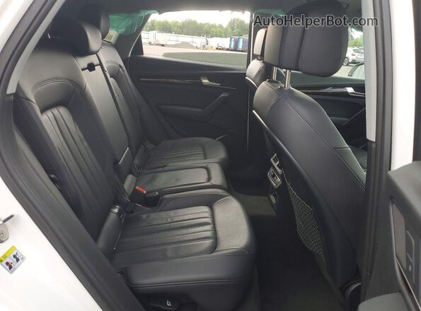 WA1ANAFY4J2202123 2018 AUDI Q5 White Vista de los asientos traseros