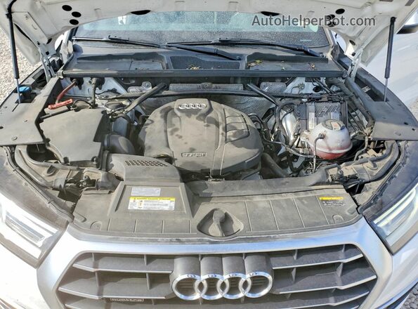 WA1ANAFY4K2092062 2019 AUDI Q5 White Vista interior trasera