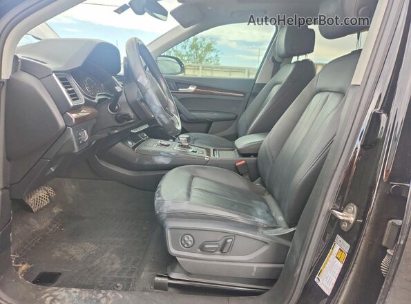 WA1ANAFY4L2019890 2020 AUDI Q5 Black Вид салону спереду