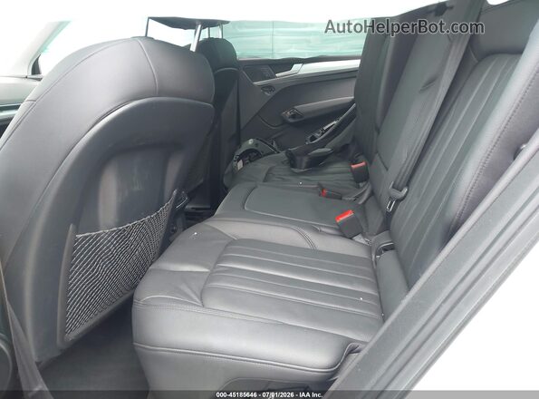WA1ANAFY5J2023010 2018 AUDI Q5 White VIN sticker view