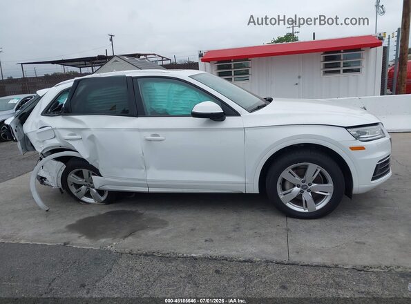 WA1ANAFY5J2023010 2018 AUDI Q5 White Rear interior view