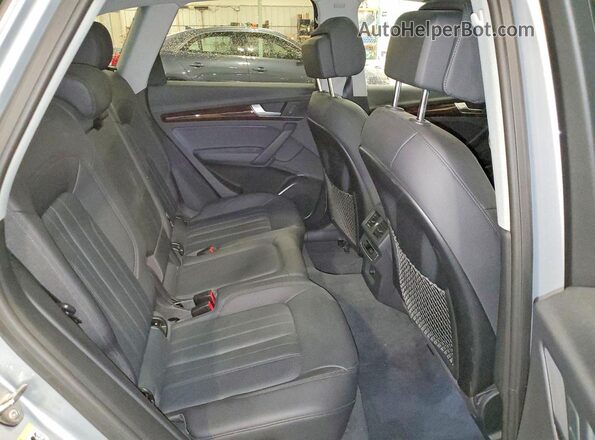 WA1ANAFY5L2083520 2020 AUDI Q5 Silver Вид задньої частини салону