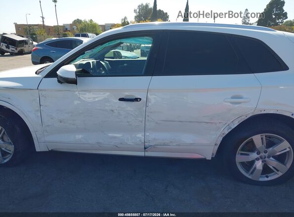 WA1ANAFY6J2010086 2018 AUDI Q5 White Սալոնի 360 աստիճան տեսք