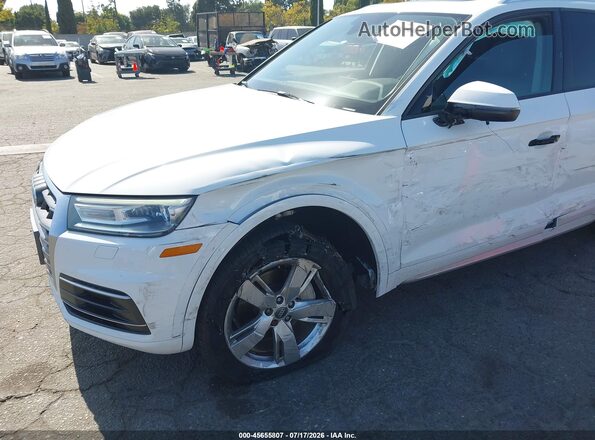 WA1ANAFY6J2010086 2018 AUDI Q5 White Դիմացի տեսք