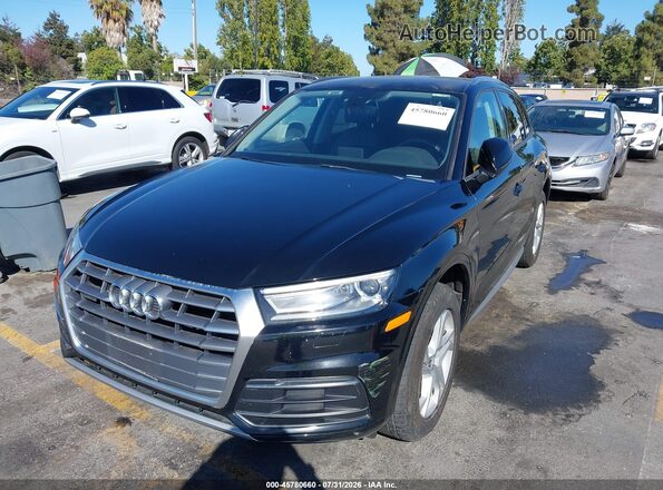 WA1ANAFY6J2141504 2018 AUDI Q5 Black Front view