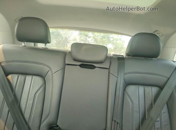 WA1ANAFY7J2018522 2018 AUDI Q5 White Widok tylnych siedzeń