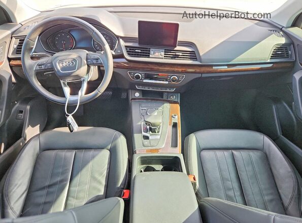 WA1ANAFY7L2009743 2020 AUDI Q5 Charcoal Dashboard view