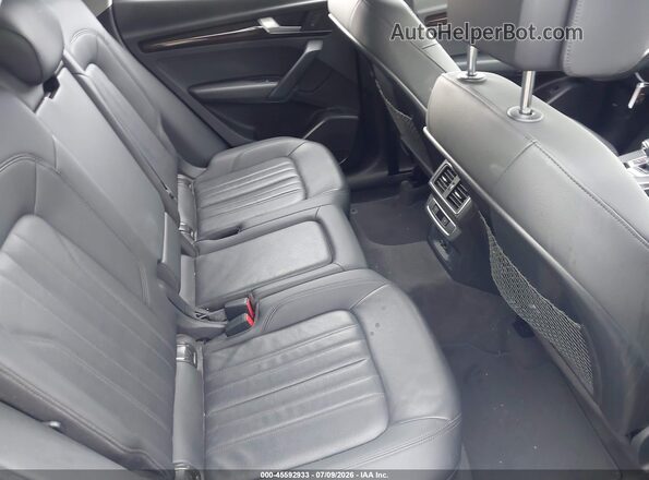 WA1ANAFY8K2070811 2019 AUDI Q5 Gray Vista de la etiqueta del VIN