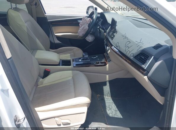 WA1ANAFY8L2040693 2020 AUDI Q5 White წინა სალონის ხედი