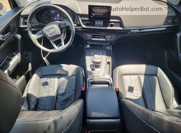 WA1ANAFYXK2065917 2019 AUDI Q5 Черный Вид панели приборов
