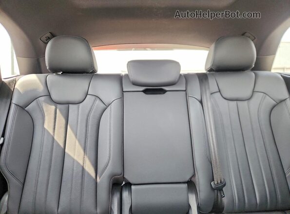 WA1ANAFYXL2111747 2020 AUDI Q5 Blue Widok tylnych siedzeń
