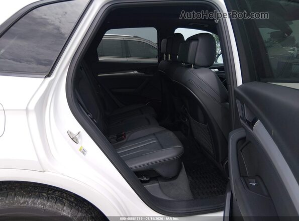 WA1ANAFYXL2117208 2020 AUDI Q5 White Widok naklejki z numerem VIN