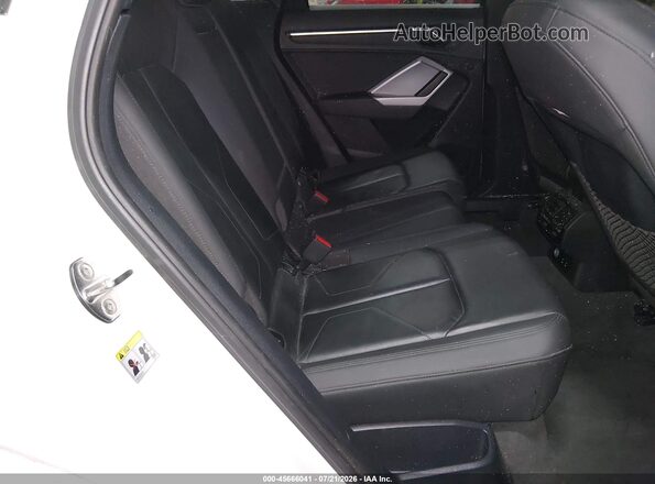 WA1AUCF31M1097375 2021 AUDI Q3 White VIN կոդի պիտակի տեսք
