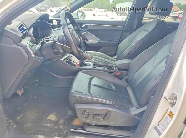 WA1AUCF39M1090075 2021 AUDI Q3 White Սալոնի դիմացի տեսք