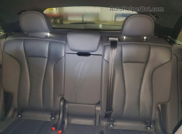 WA1AVAF11KD017312 2019 AUDI Q8 Silver Вид задніх сидінь