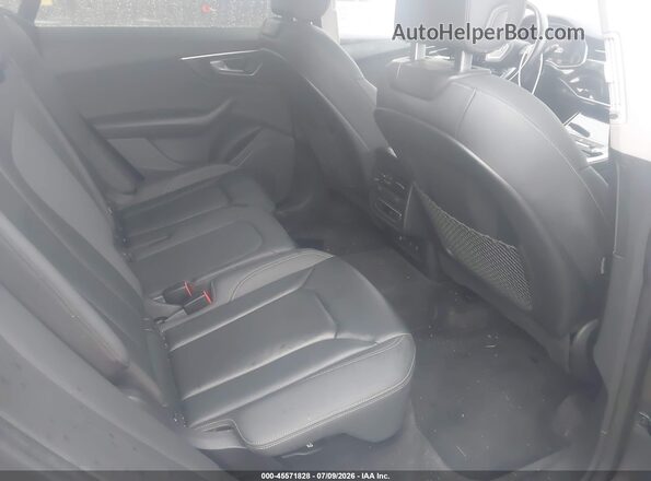 WA1AVAF13MD022143 2021 AUDI Q8 Gray VIN կոդի պիտակի տեսք