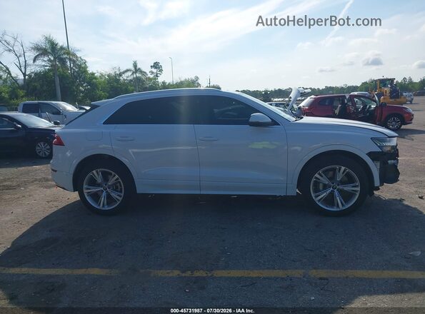 WA1AVBF14PD026020 2023 AUDI Q8 White Панорамний вид салону 360°