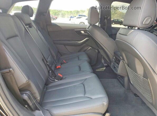 WA1AVBF78SD031752 2025 AUDI Q7 Black Вид задньої частини салону