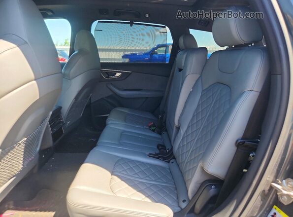 WA1AWBF77MD010407 2021 AUDI SQ7 Gray Widok wnętrza z tyłu