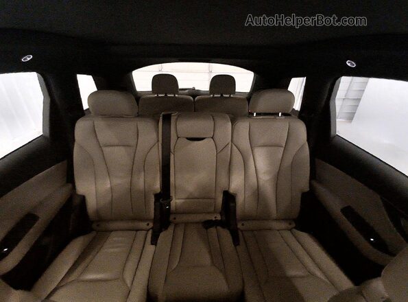 WA1AXAF71MD037755 2021 AUDI Q7 White უკანა სავარძლების ხედი