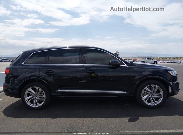 WA1AXAF72MD033567 2021 AUDI Q7 Black 360 interior view