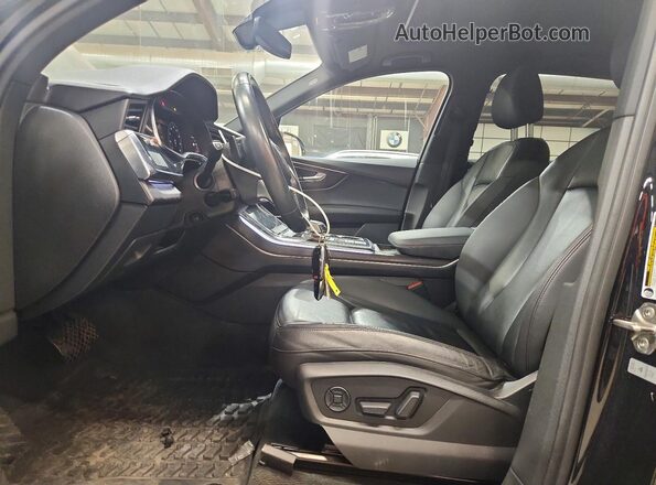 WA1AXAF74MD021548 2021 AUDI Q7 Black წინა სალონის ხედი