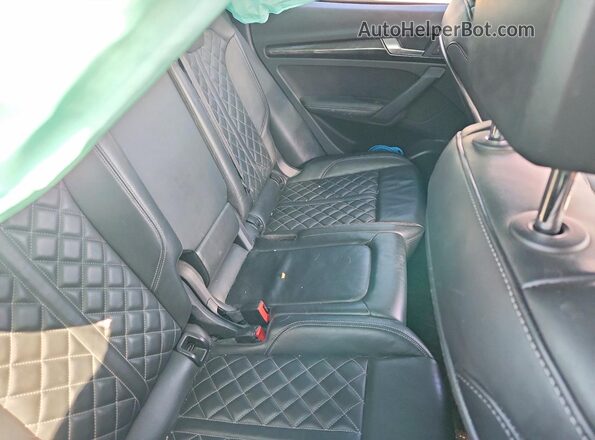 WA1B4AFY1L2026352 2020 AUDI SQ5 Gray Rear seats view