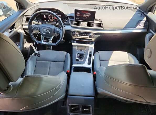 WA1B4AFY3K2026898 2019 AUDI SQ5 White Dashboard view