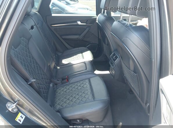 WA1B4AFY3K2056810 2019 AUDI SQ5 Gray VIN կոդի պիտակի տեսք