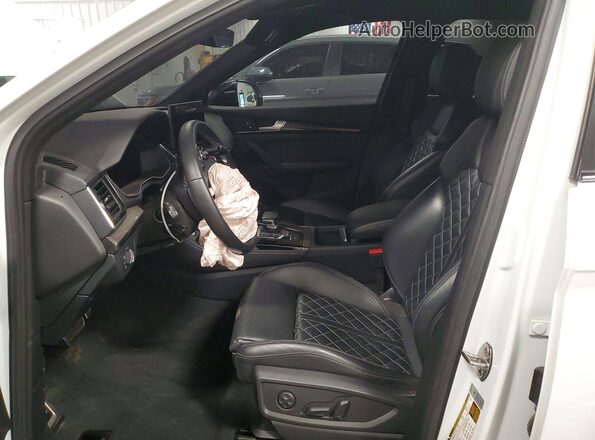 WA1B4AFY3N2134961 2022 AUDI SQ5 White Vista interior delantera