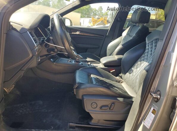 WA1B4AFY5K2070661 2019 AUDI SQ5 Gray Front interior view