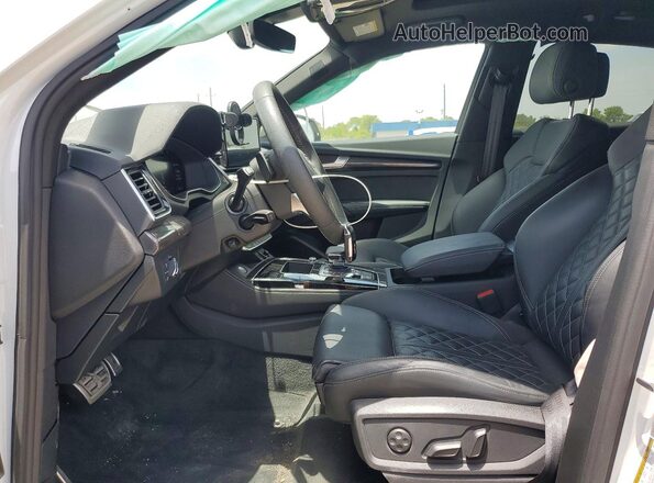 WA1B4AFY6R2018627 2024 AUDI SQ5 White Вид салону спереду