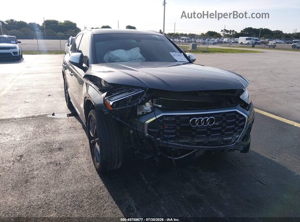 WA1B4AFY8M2017021 2021 AUDI SQ5 Gray Front view