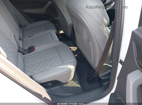 WA1B4AFYXM2023564 2021 AUDI SQ5 White Widok naklejki z numerem VIN