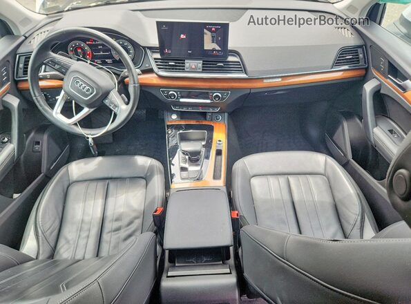 WA1BAAFY0M2045002 2021 AUDI Q5 White Vista del salpicadero