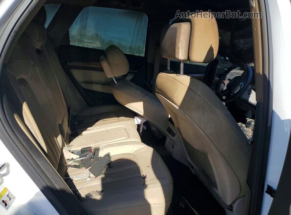 WA1BAAFY0M2051298 2021 AUDI Q5 White Widok wnętrza z tyłu