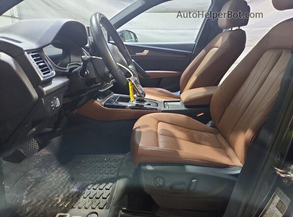 WA1BAAFY0M2072054 2021 AUDI Q5 Gray Vista interior delantera
