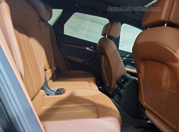 WA1BAAFY0M2072054 2021 AUDI Q5 Gray Vista interior trasera