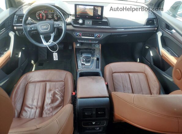 WA1BAAFY1M2102131 2021 AUDI Q5 Black Առջևի վահանակի տեսք
