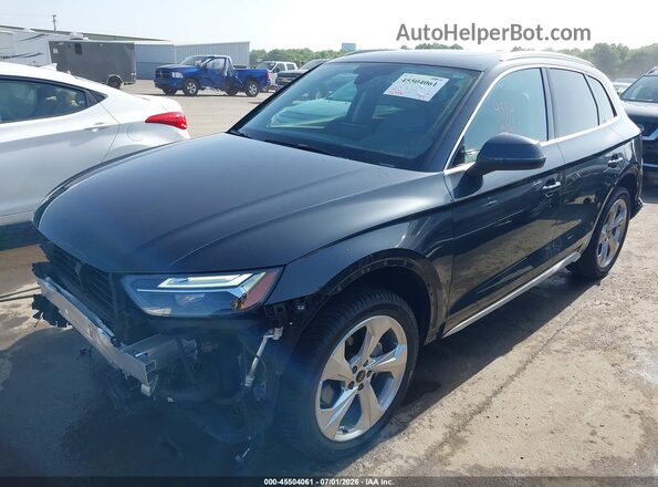 WA1BAAFY2M2127412 2021 AUDI Q5 Gray Front left