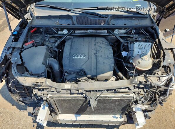 WA1BAAFY3M2020630 2021 AUDI Q5 Gray Widok komory silnika