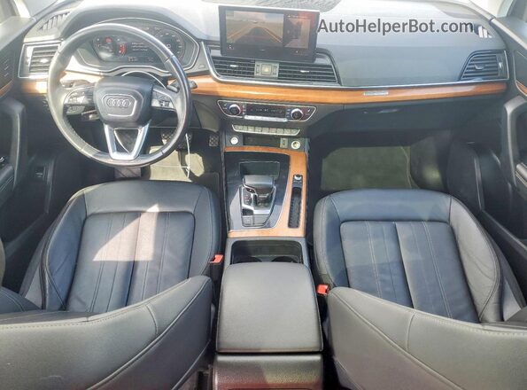 WA1BAAFY5M2019351 2021 AUDI Q5 White Vista del salpicadero