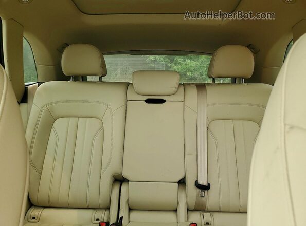WA1BAAFY5M2024677 2021 AUDI Q5 White უკანა სავარძლების ხედი